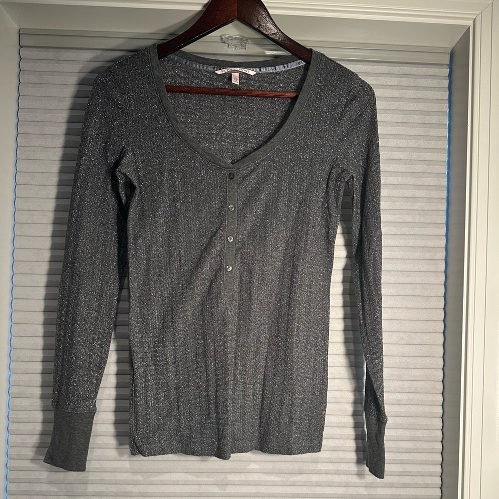 Victoria’s Secret grey/silver metallic long-sleeve Henley H-15